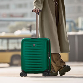 Валіза Victorinox AIROX Forest Green Маленька Vt653502