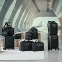 Чемодан Victorinox MYTHIC Black Маленький Vt653461