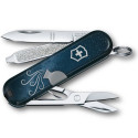 Складной нож Victorinox CLASSIC SD Zodiac Aquarius Водолей 0.6223.2AQU