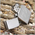 Запальничка Zippo Classics Heart To Heart Street Chrome Zp24016
