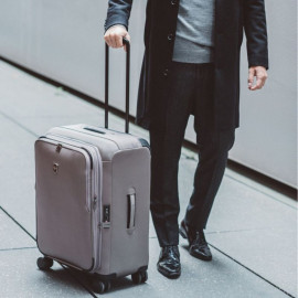 Чемодан Victorinox Travel CONNEX SS/Grey Vt605654