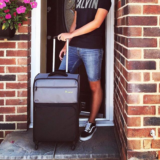 английские чемоданы IT Luggage